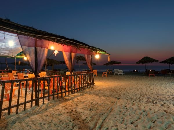 Goa beaches, tropical scenery and nightlife