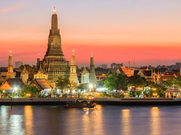 Thailand tropical beaches and cultural attractions